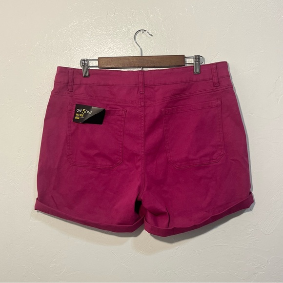 Stitch Fix 151 Berry Pink cuffed mid rise shorts size 14 - Picture 9 of 11